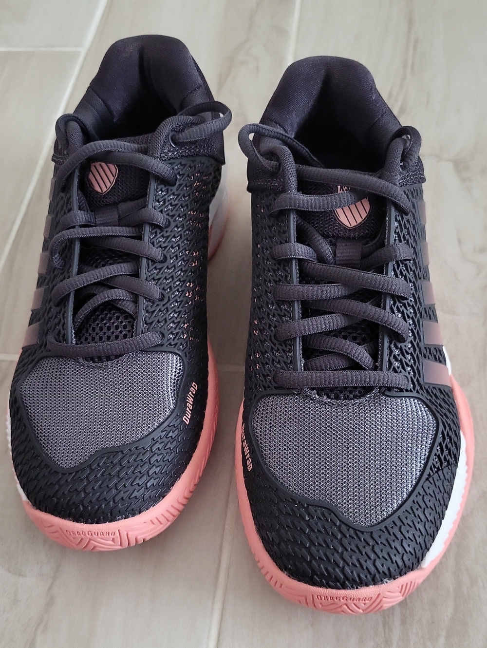 K Swiss women's Pickle Ball Light Weight Sneakers Asphalt Grey Peach Size 7